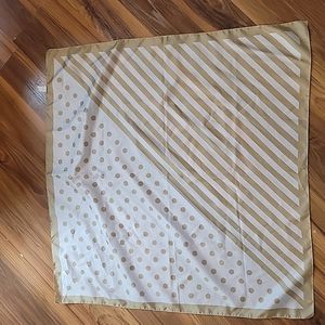 🌻 4 for $15 🌻 30x30 white and gold scarf